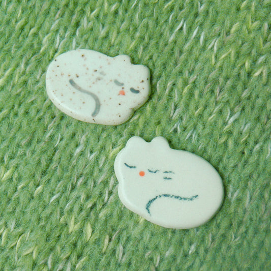 Ceramic Magnet - White Cat