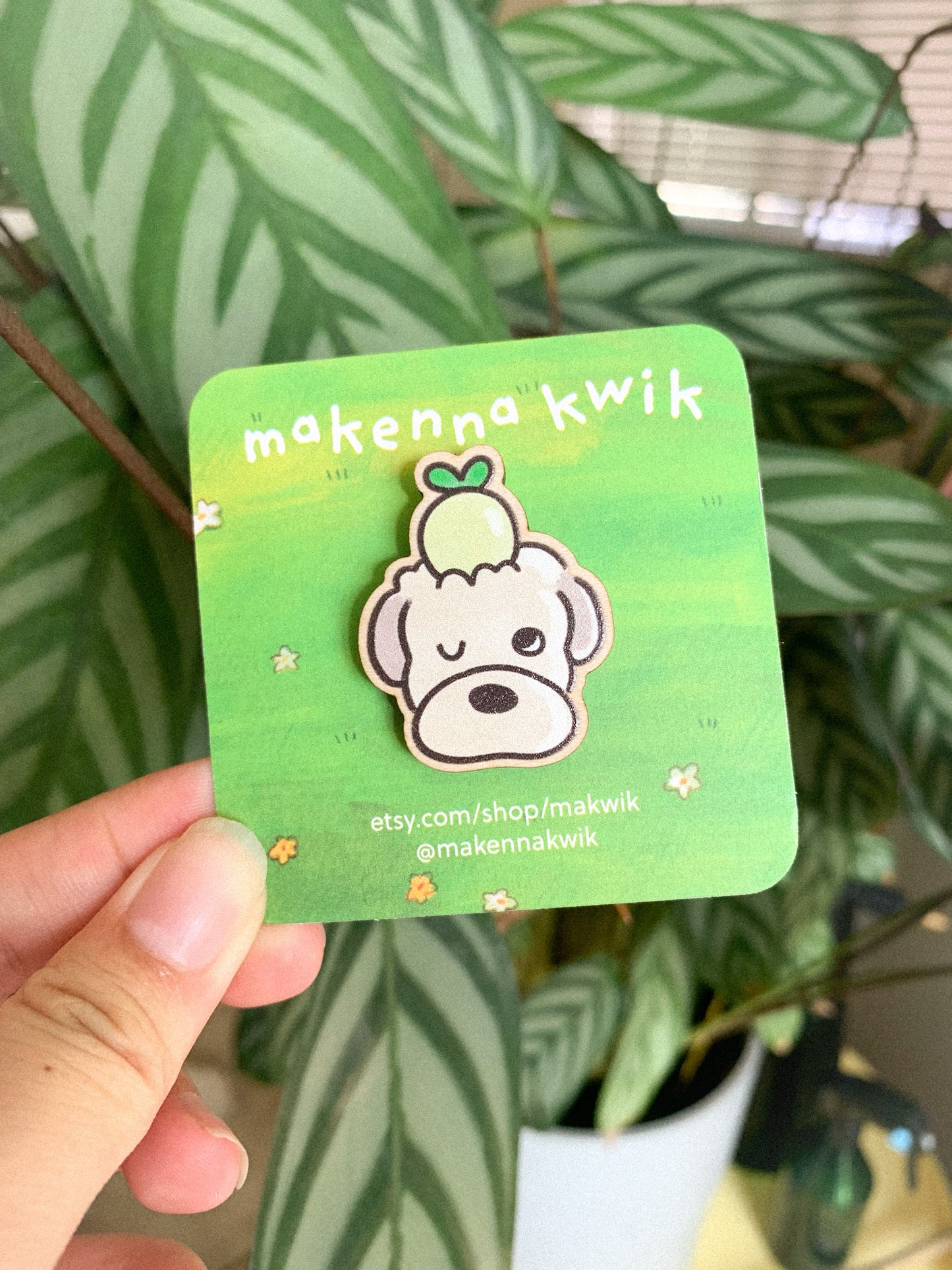 Apple Appa Wooden Pin